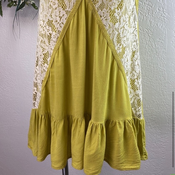 Hayden Los Angeles Sleeveless Lace Trim Dress - Picture 4 of 8